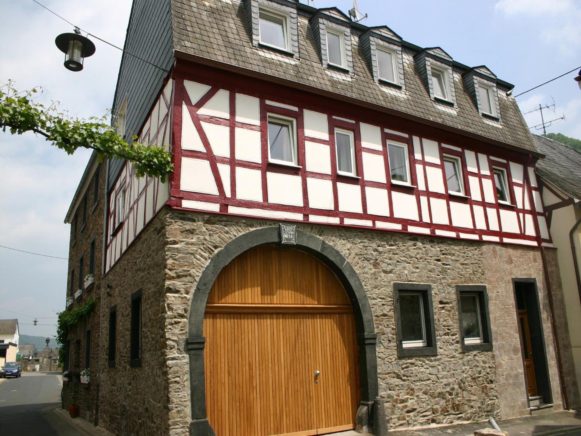 A Modern Holiday Home By The River Mosel Moselkern Kültér fotó
